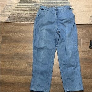 vintage Women's Relaxed Fit Blue Jeans